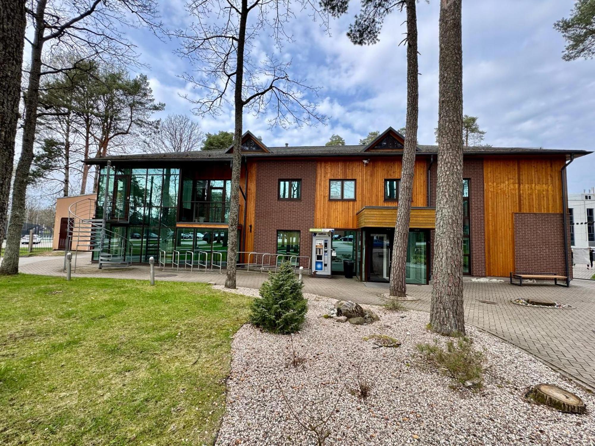 Sajutu Parka Hostelis Валмиера Экстерьер фото