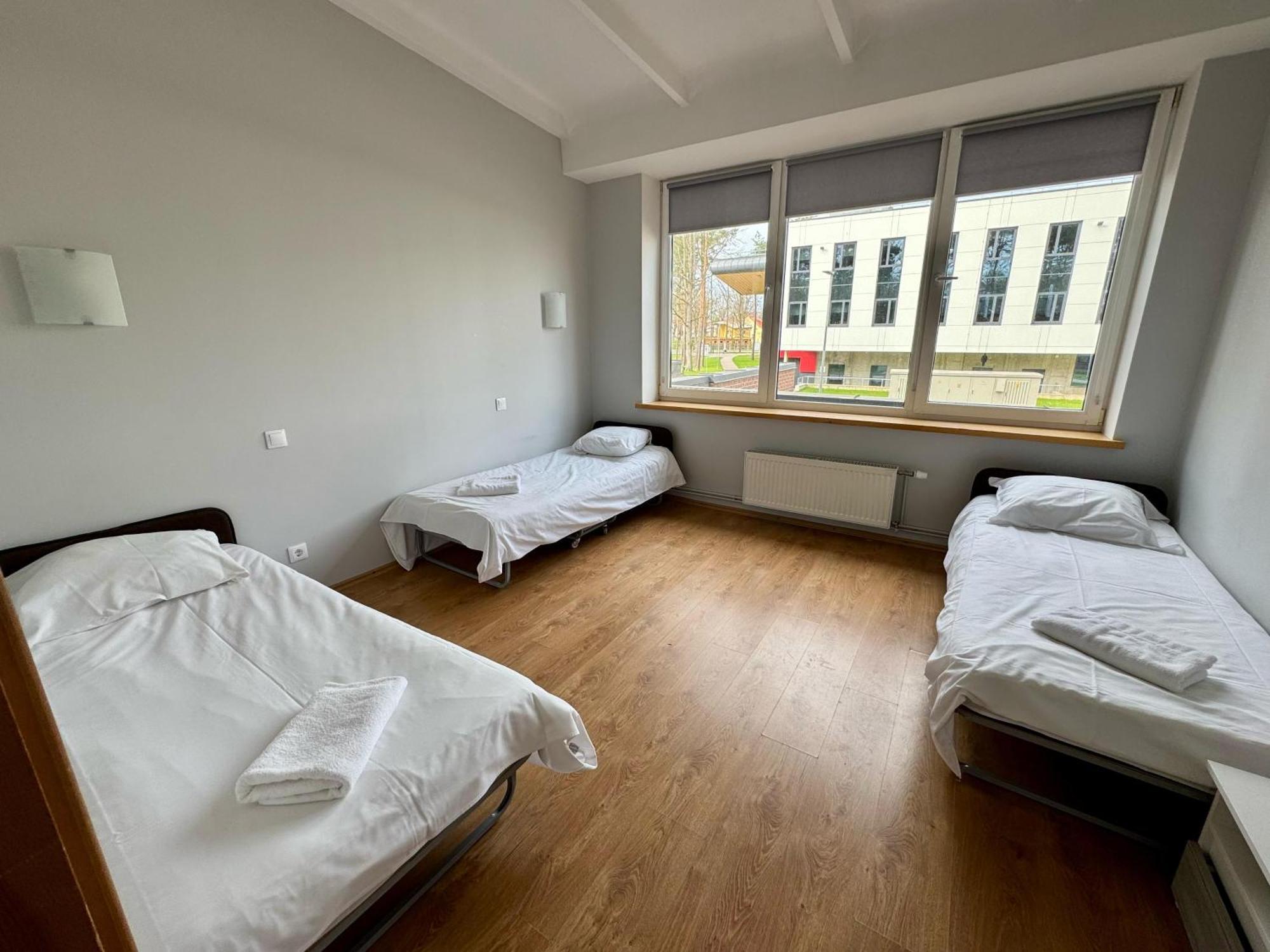 Sajutu Parka Hostelis Валмиера Экстерьер фото